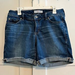 Torrid Medium Wash Bermuda Short size 12R